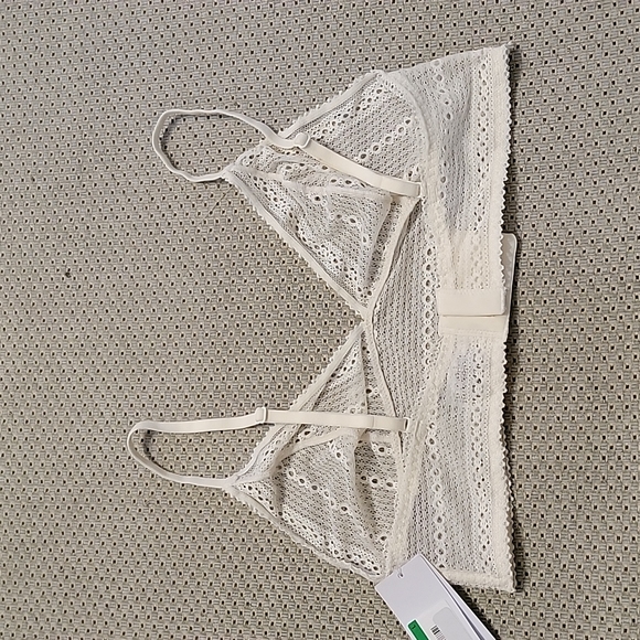 NWT Calvin Klein Lace Triangle Longline Bralettes- Size:L- Available in 4 colors - Picture 5 of 15